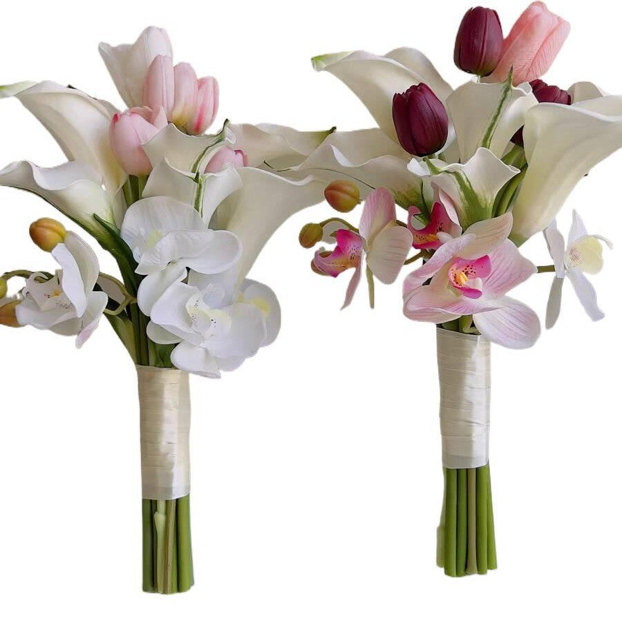 Eleganter künstlicher Blumenstrauß mit gemischten Blüten