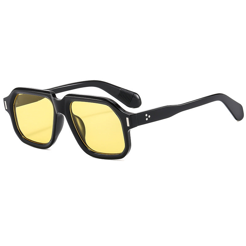 Damen Elegante und stylische Sonnenbrille im modernen Design Brehn