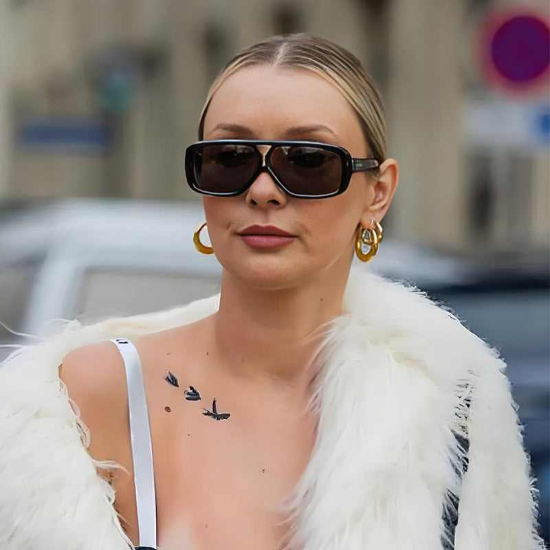 Damen modische oversized Sonnenbrille mit breitem Rahmen und schützenden Gläsern Brehn