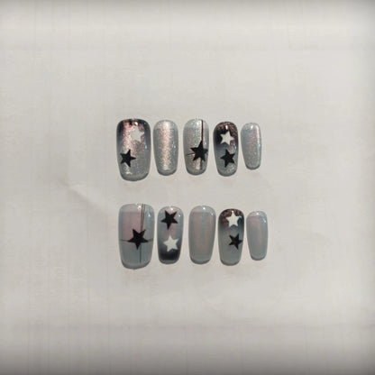 Künstlerisches Sternmuster Press-On Nagelset Brehn