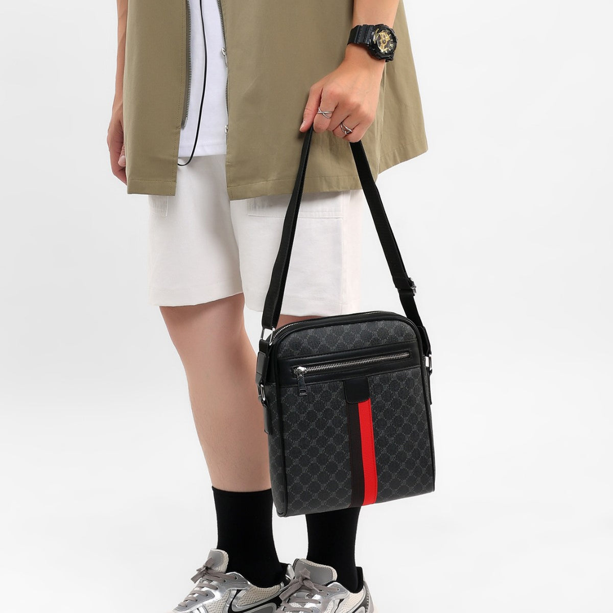 Trendige strukturierte Crossbody-Tasche