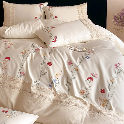 Botanisches besticktes Baumwollsatin-Bettbezugset mit gewelltem Spitzenrand