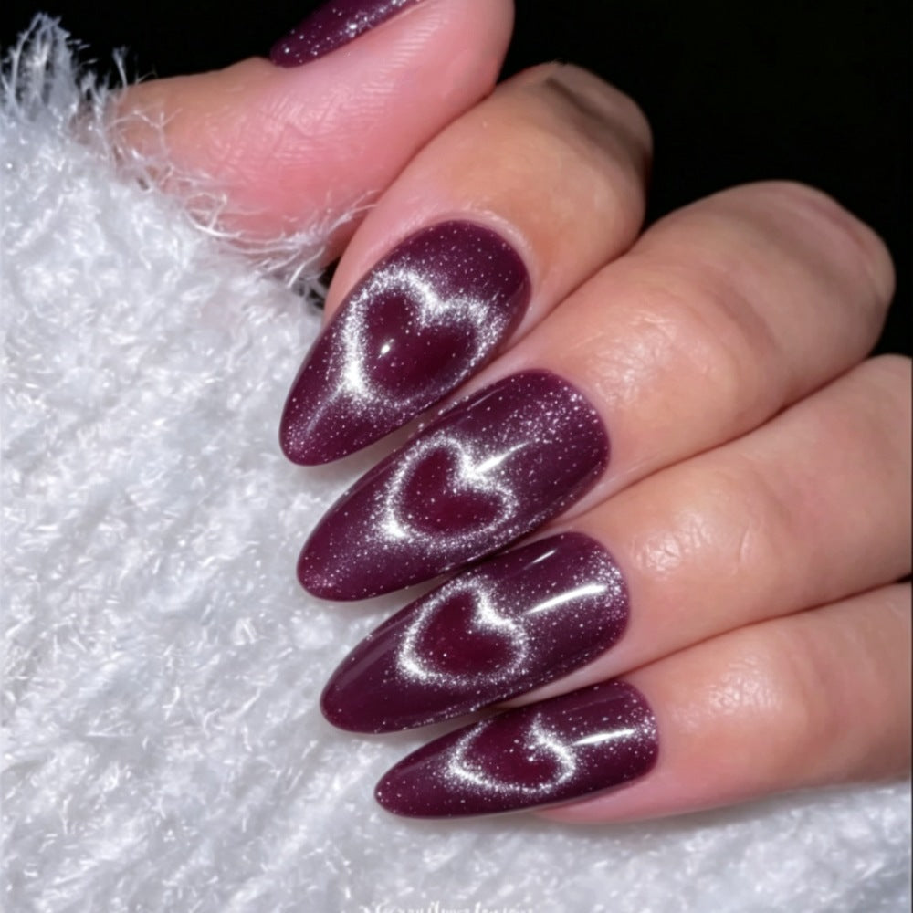 Kunstnägel mit Romantischem Herzdesign Brehn