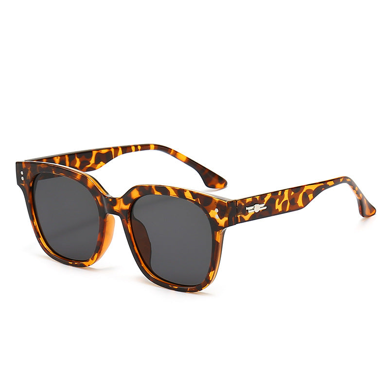 Damen quadratische Sonnenbrille mit stylischem Rahmen Brehn