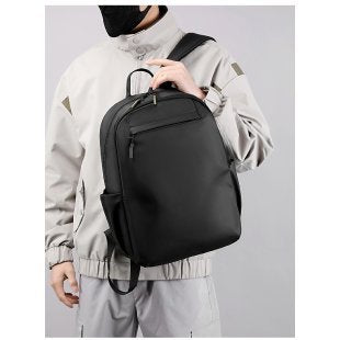 Moderner minimalistischer struktureller Rucksack Brehn