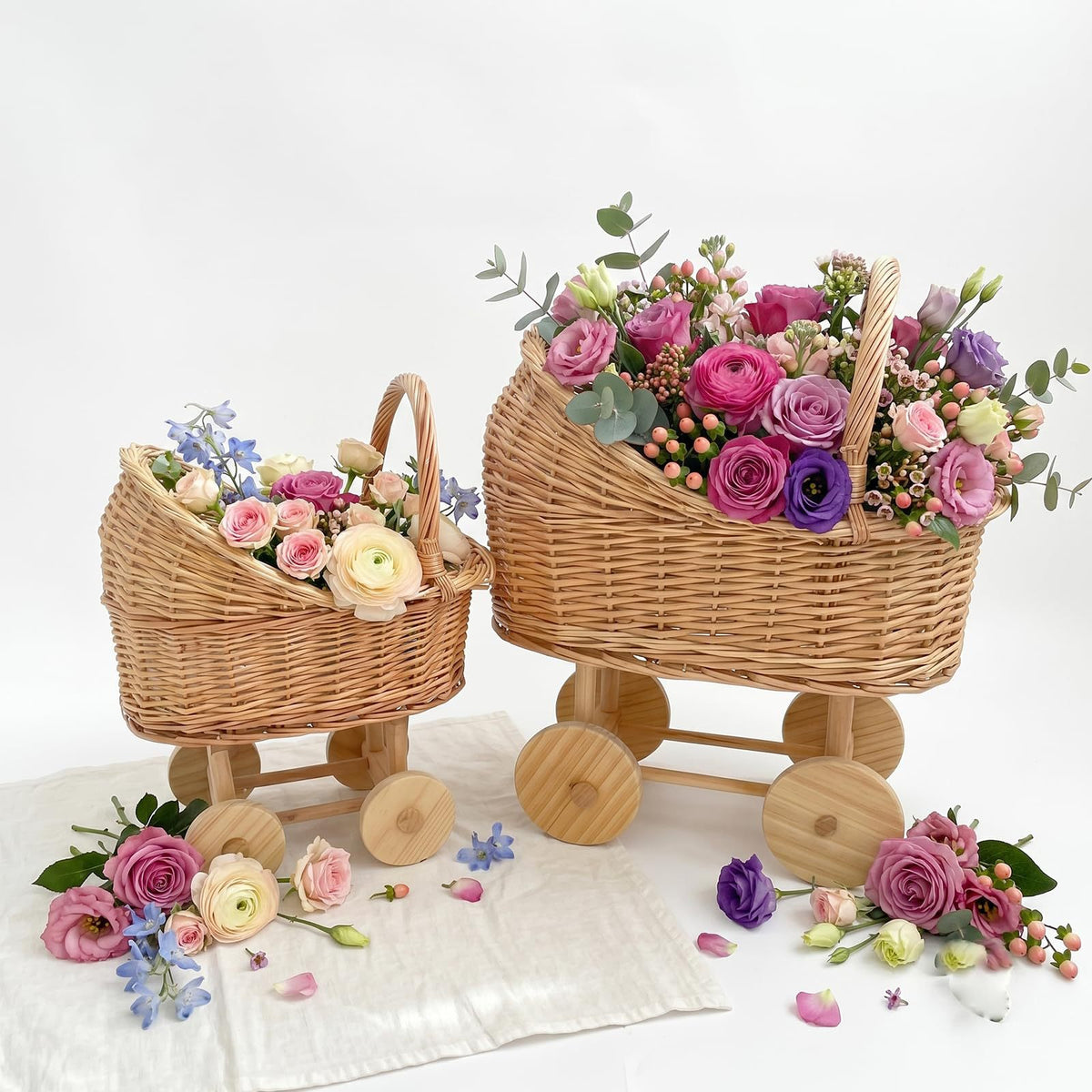 Verspielter Blumenkorb Auf Rollen Brehn