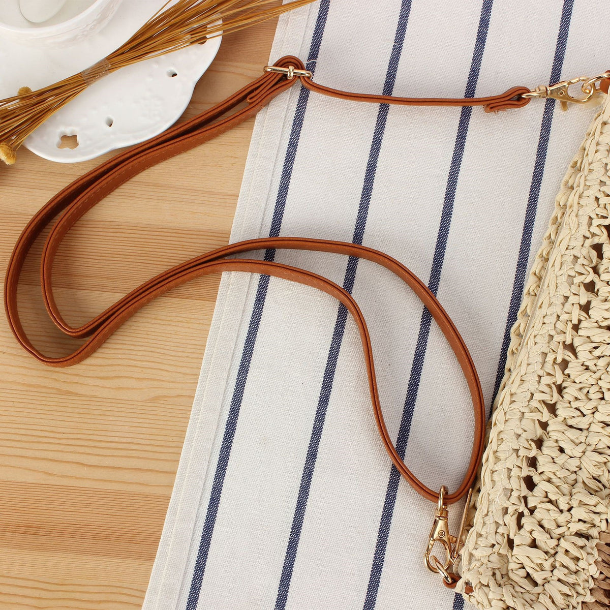 Handtasche mit Rüschendesign Aus Geflochtenem Bast Brehn