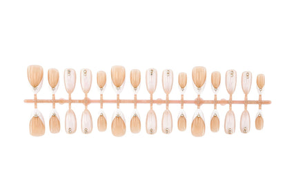 Kunstnagelset mit eleganten Design-Elementen und Glamourösen Akzenten Brehn