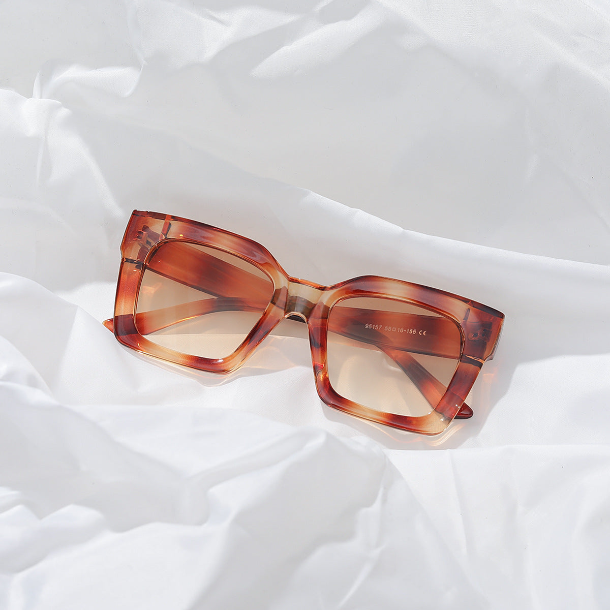 Damen modische quadratische Sonnenbrille mit transparentem Rahmen Brehn