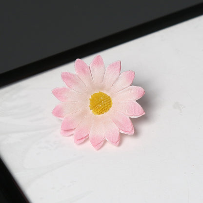 Elegante Stoff Margeritenblume Brosche für dekorativen Gebrauch