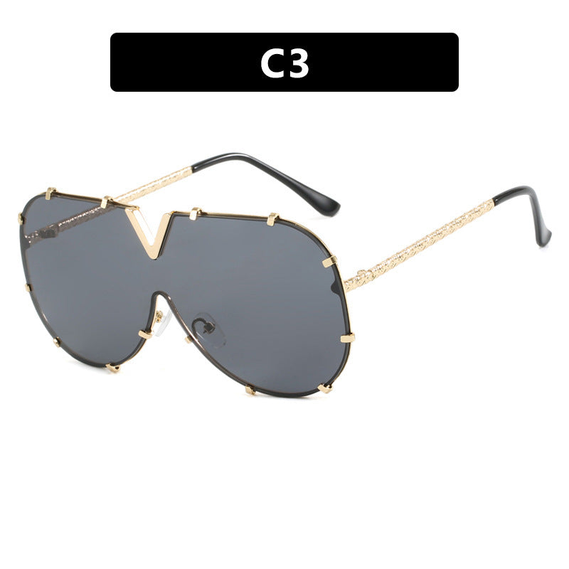 Damen oversized Schutzbrille im modernen Design Brehn
