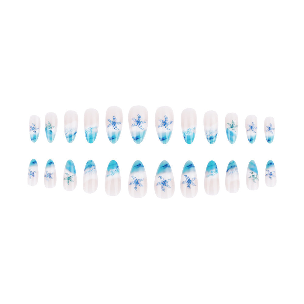 Künstlerisches Press-On Nagelset mit ozean-inspiriertem Design Brehn