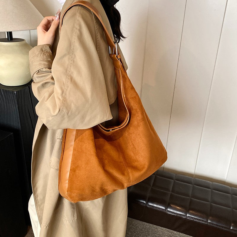 Elegante und Vielseitige Schultertasche Brehn