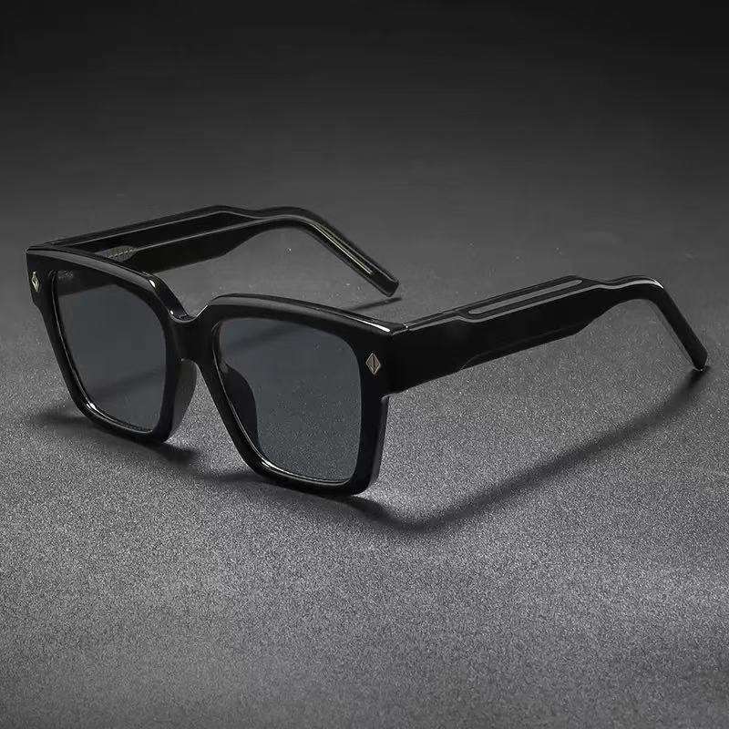 Damen Stylische Sonnenbrille mit markanter quadratischer Fassung Brehn