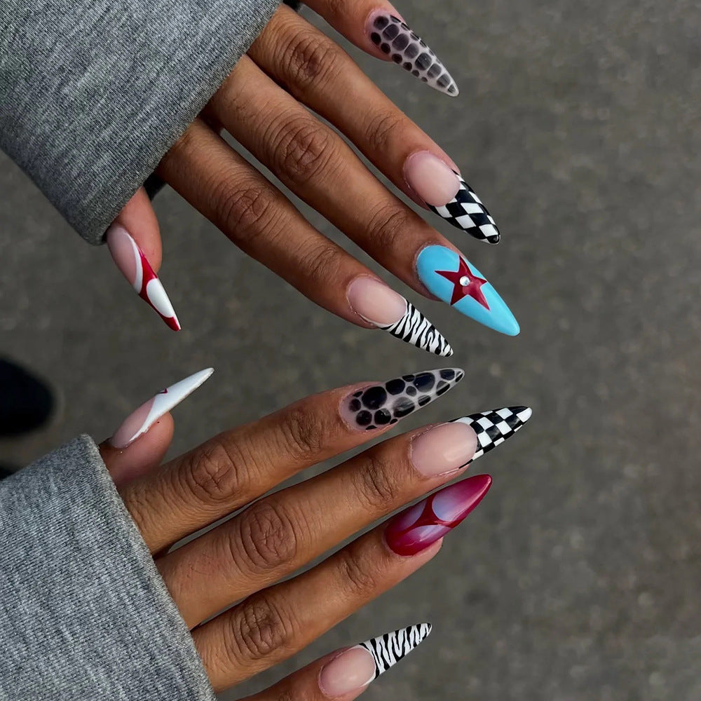 Tierisch inspiriertes Press-On-Nagelkunst-Set Brehn