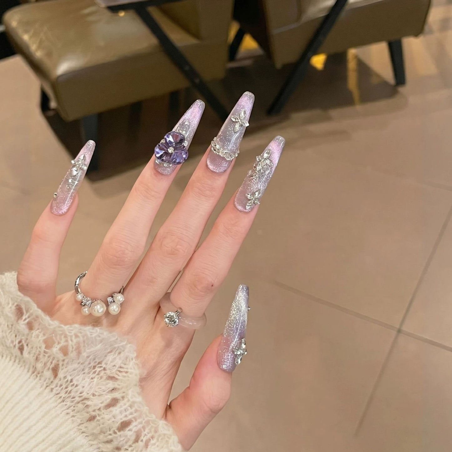 Aufwendige dekorative Nageldesign Brehn