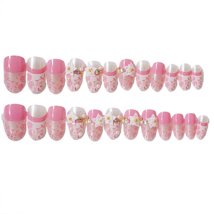 Dekorative glitzernde Press-On-Nagelspitzen