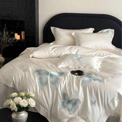 Elegante Satin-Bettwäschegarnitur mit tonaler Schmetterlingsstickerei