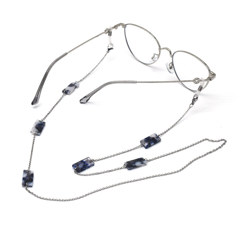 Elegante mit Perlen akzentuierte Brillenhalterkette Brehn