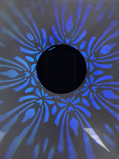 Solarprojektionsgartenlicht mit dekorativem Blumenmuster und Dämmerungs-zu-Dawn-Sensor Brehn