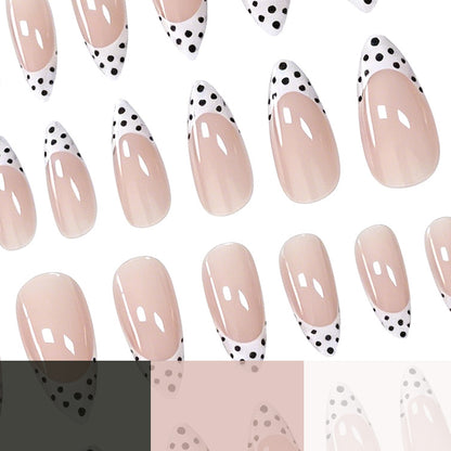 Trendige French Tip Nagelkunst Brehn