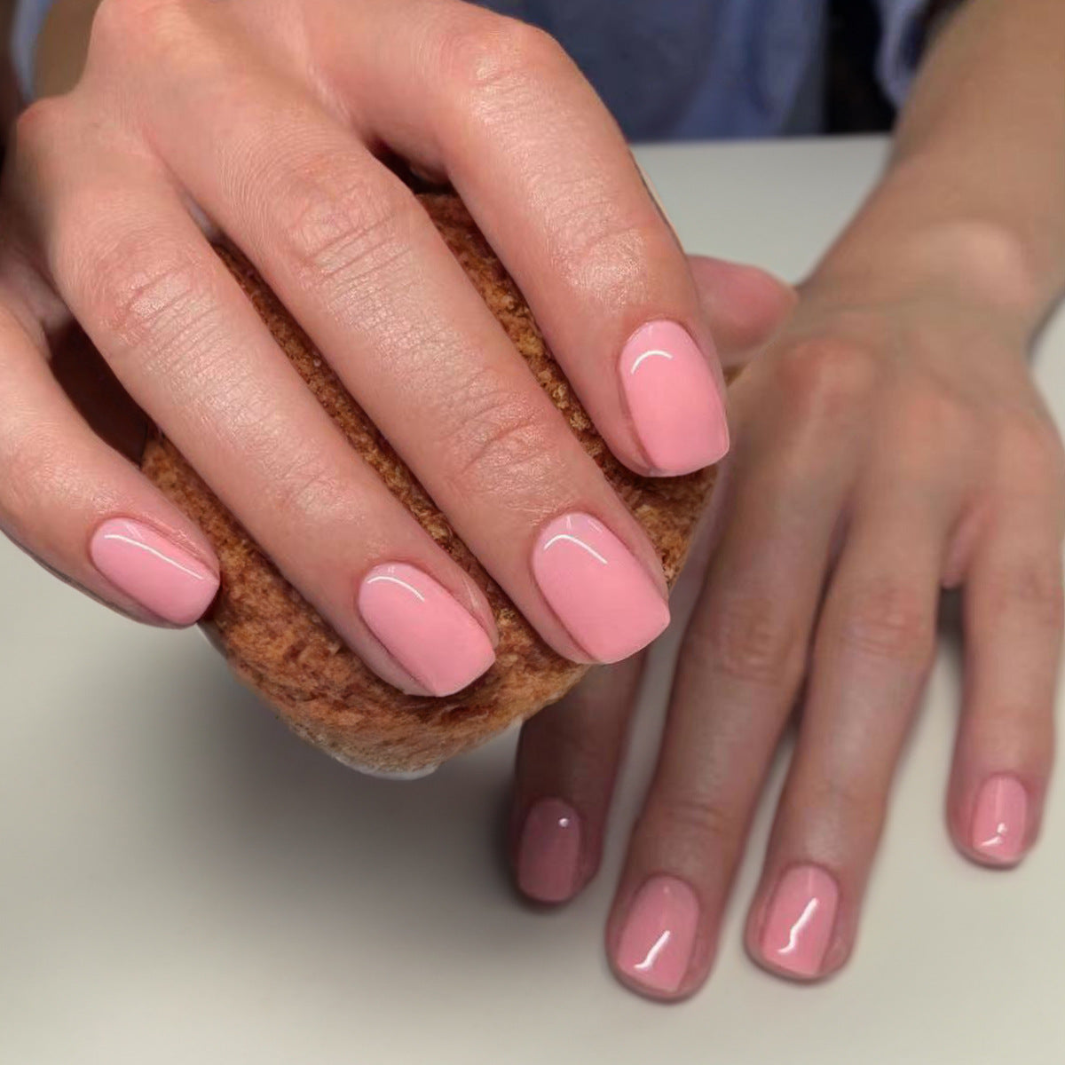 Glänzende Press-On-Nagelspitzen-Kollektion Brehn
