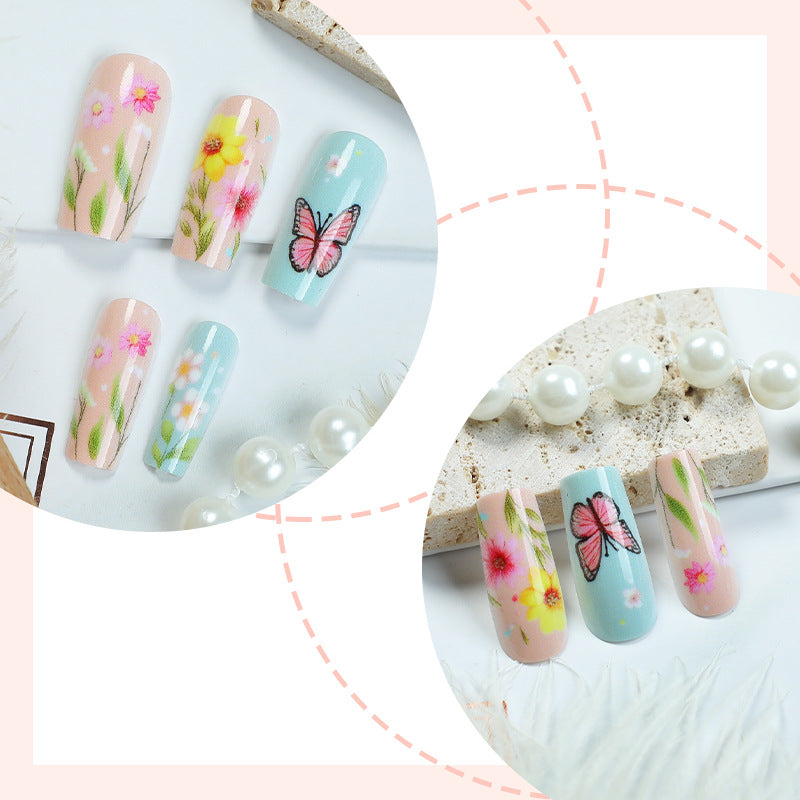 Dekoratives Press-On Nagelkunst Set mit Blumen- und Schmetterlingsdesigns Brehn
