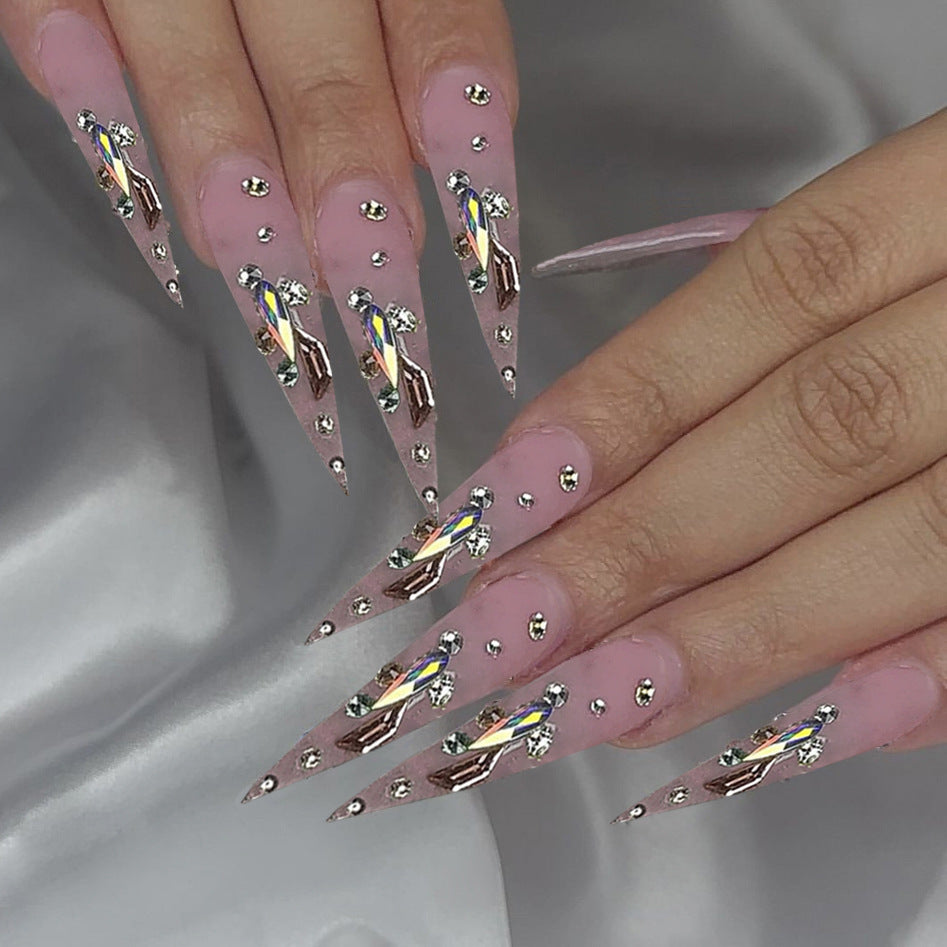 Glamouröses Kunstnageldesign Brehn