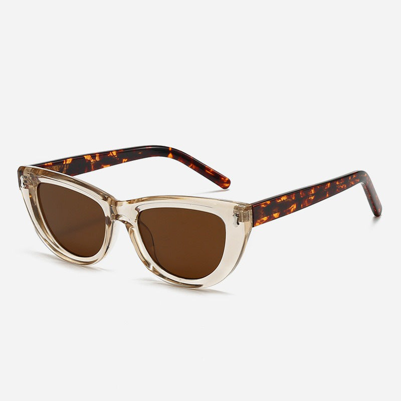 Damen Cat-Eye Sonnenbrille mit transparentem Rahmen und braunen Gläsern Brehn