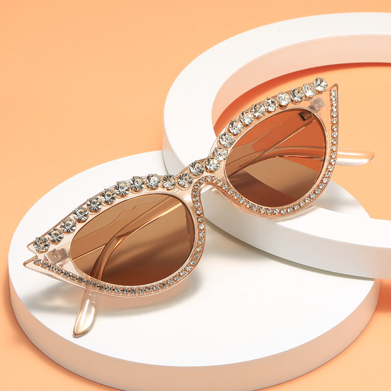 Damen extravagante Cat-Eye Sonnenbrille mit glamourösen Kristallverzierungen Brehn
