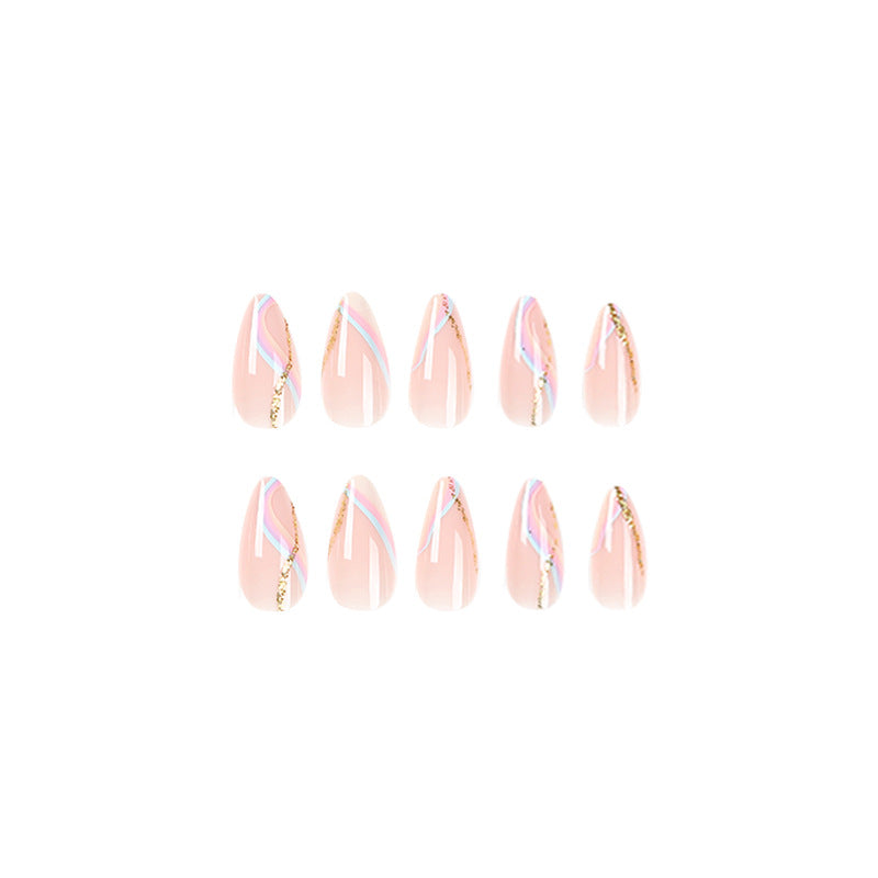 Kunstvolle Nagelverlängerungen mit glamourösem Gold-Design Brehn