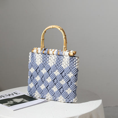 Stilvolle, Geflochtene Handtasche mit Einzigartigem Karomuster Brehn