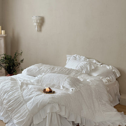 Boho Baumwolle Ösen Bestickte Rüschende Bettbezug Set mit Verdecktem Verschluss & Rüschenshams