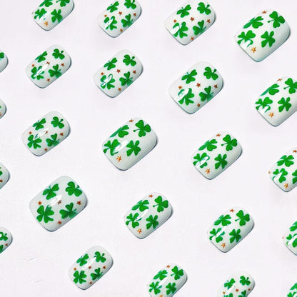 St. Patrick's Day Shamrock Nagelkunst Brehn