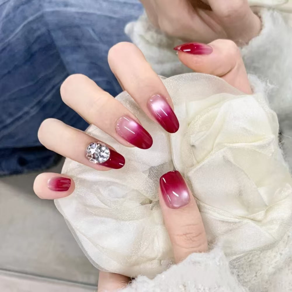 Dekoratives Strass-verziertes Press-On-Nagelset Brehn