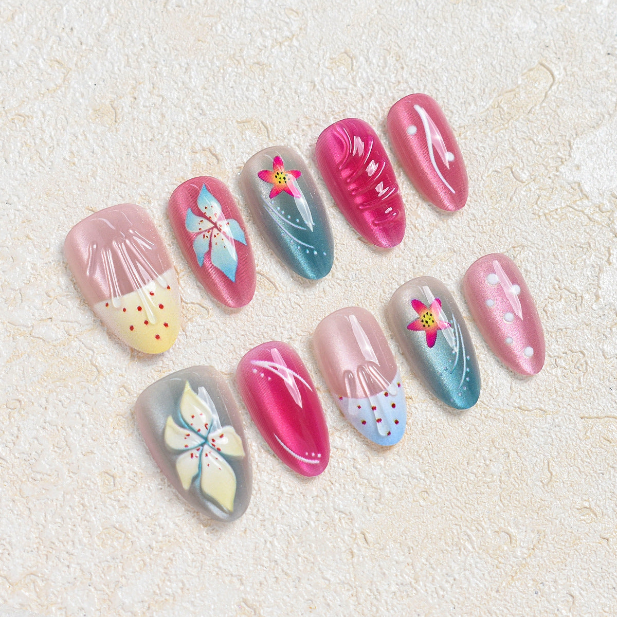Künstlerisches Blumendesign Press-On Nagelset Brehn