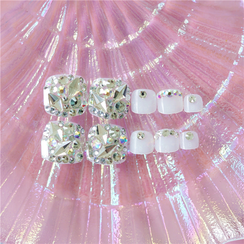 Glamouröse mit Strass verzierte Press-On Fußnägel Brehn