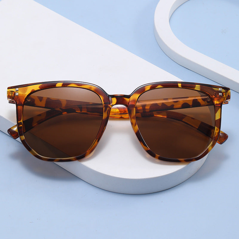Damen trendige quadratische Sonnenbrille mit robustem Kunststoffrahmen Brehn