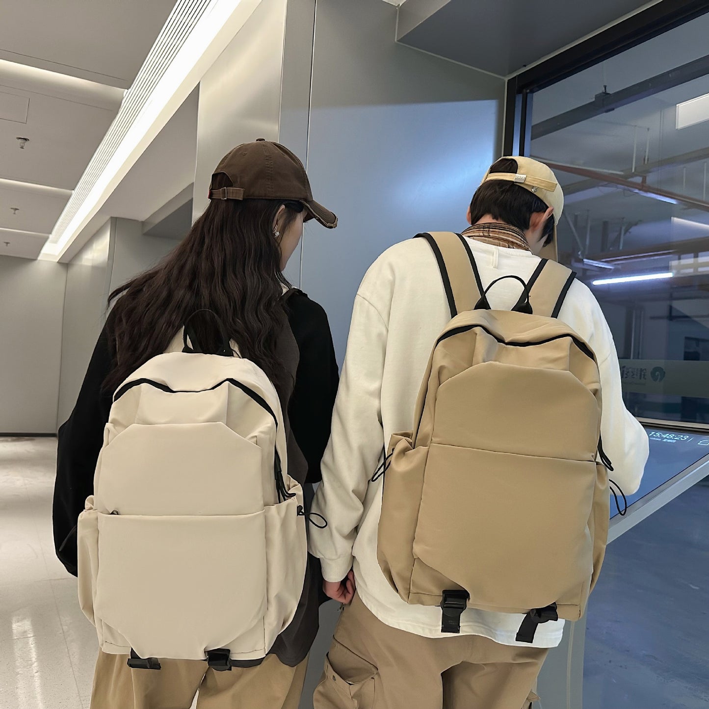 Alltagsrucksack mit Ergonomischem Tragesystem und Multifunktionalen Taschen Brehn