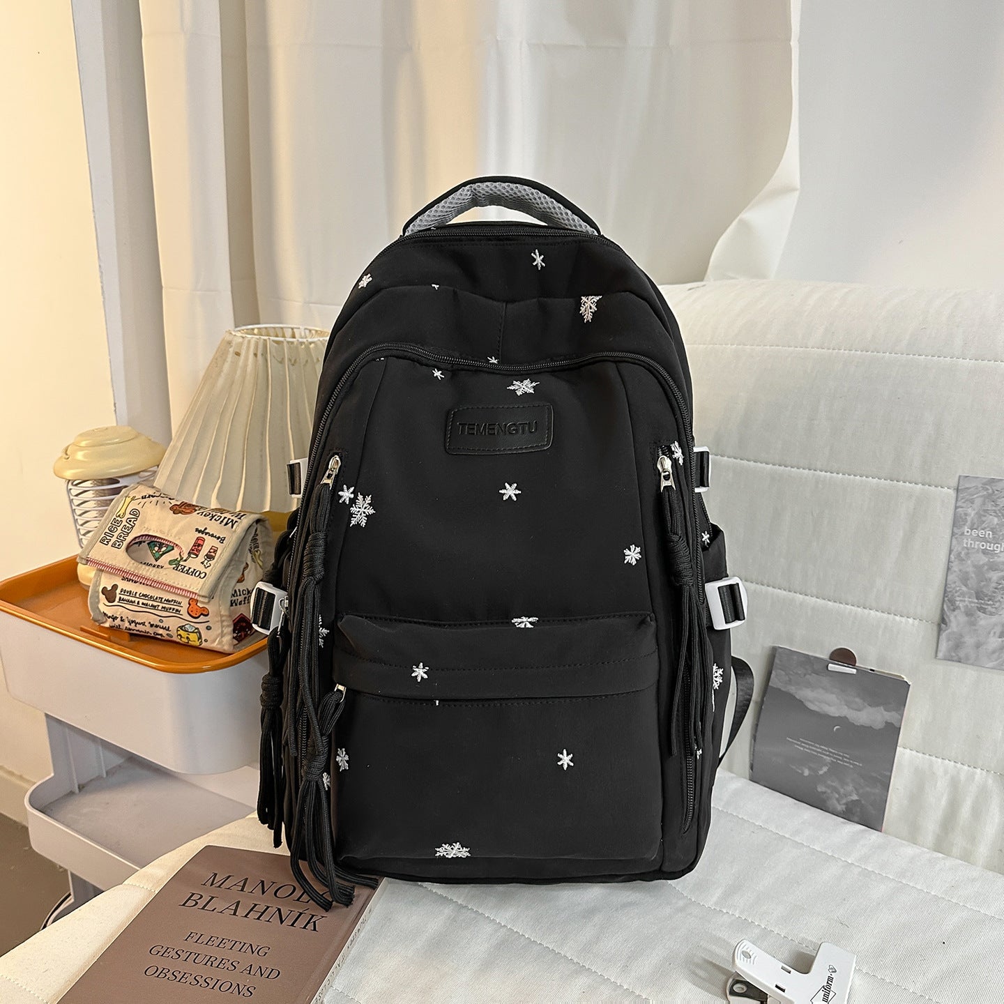 Eleganter floral bestickter Rucksack Brehn