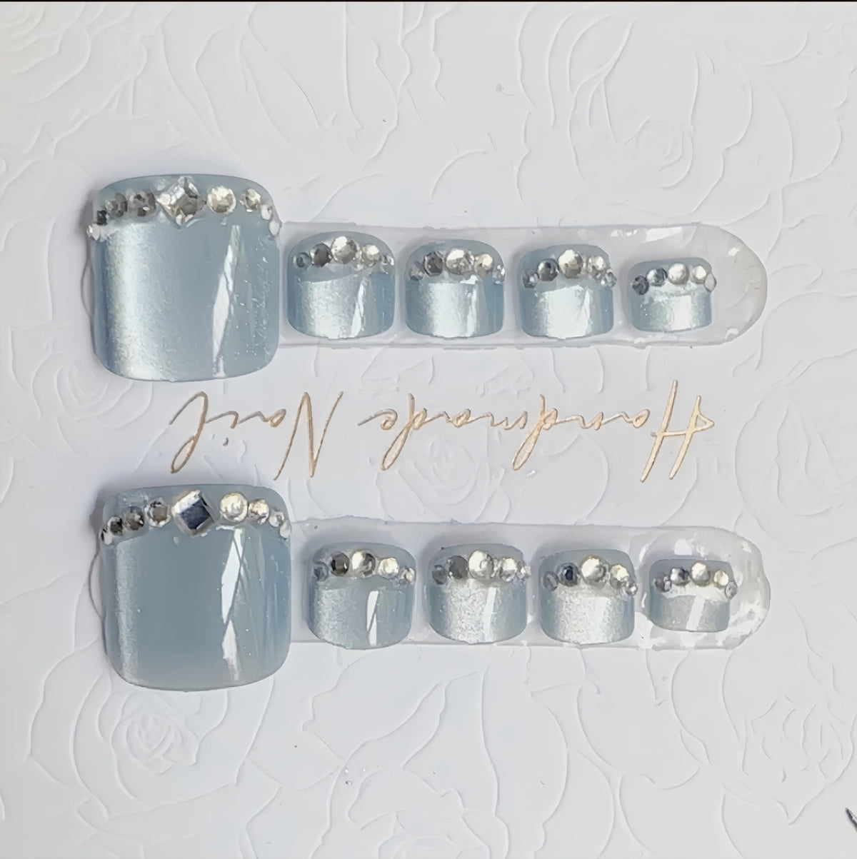 Elegante mit Strass verzierten Press-On Nails Brehn