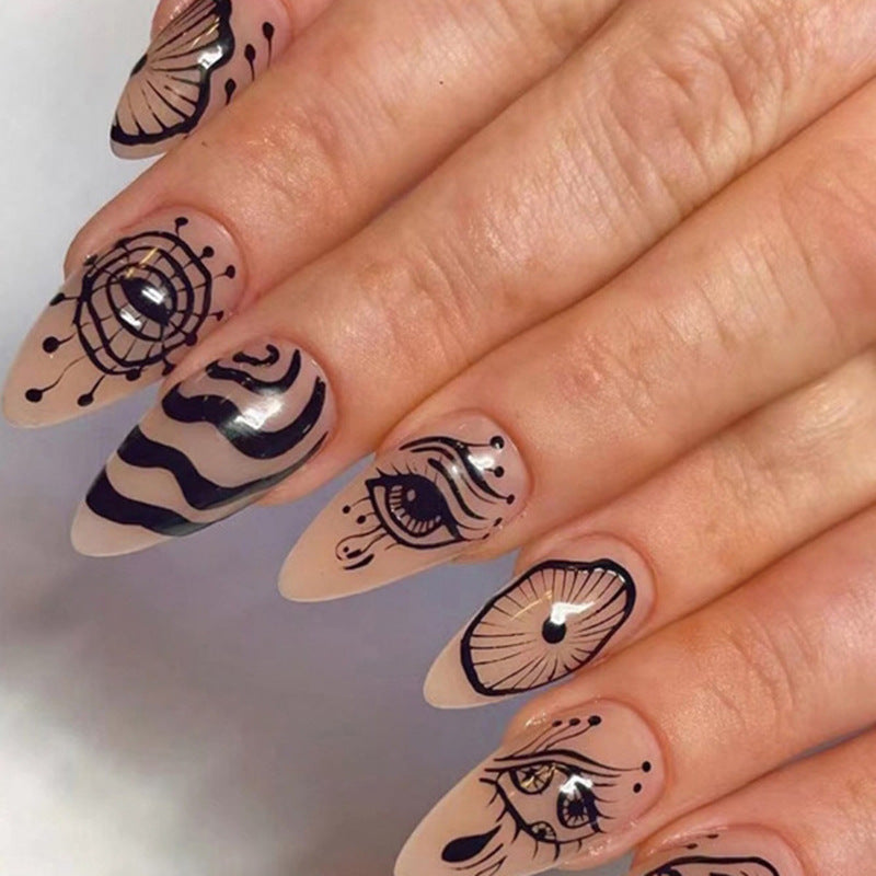 Kunstvolle Nagelstylings Brehn
