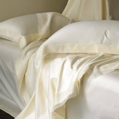 Seidiger Satin Bettwäsche und Euro Kissenbezug Set mit geometrischer Spitzenbordüre