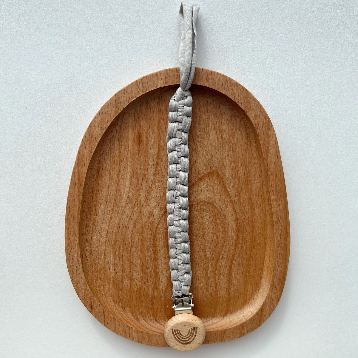 Geflochtener Baumwoll-Schnullerband mit graviertem Holz-Sicherheitsclip