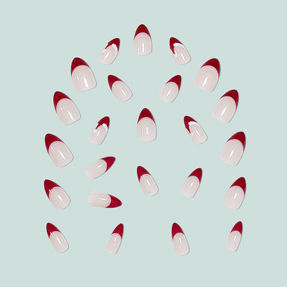 Kunstvolle Stiletto-Nägel Brehn
