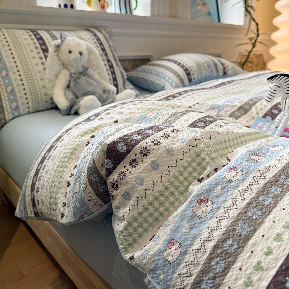 Gesteppte Baumwoll-Bettwäsche mit nordischem Rentier-Patchwork
