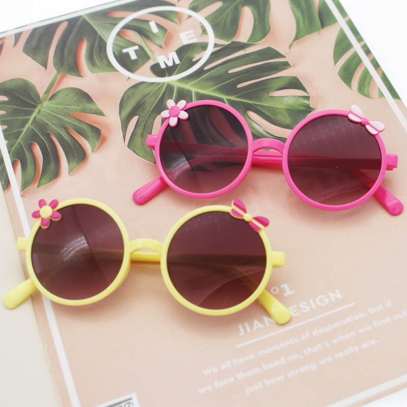 Damen Sonnenbrille mit verspielten Blumenakzenten Brehn
