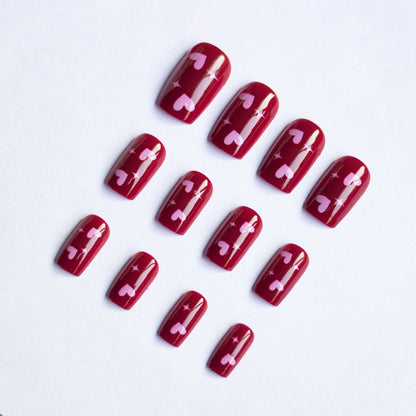 Glamouröses Herz Nagelkunst