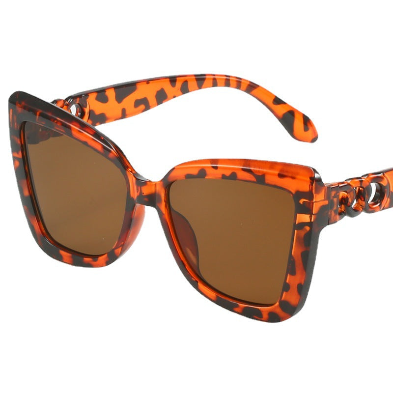 Damen moderne Cat-Eye Sonnenbrille mit klarem Rahmen und UV-Schutz Brehn