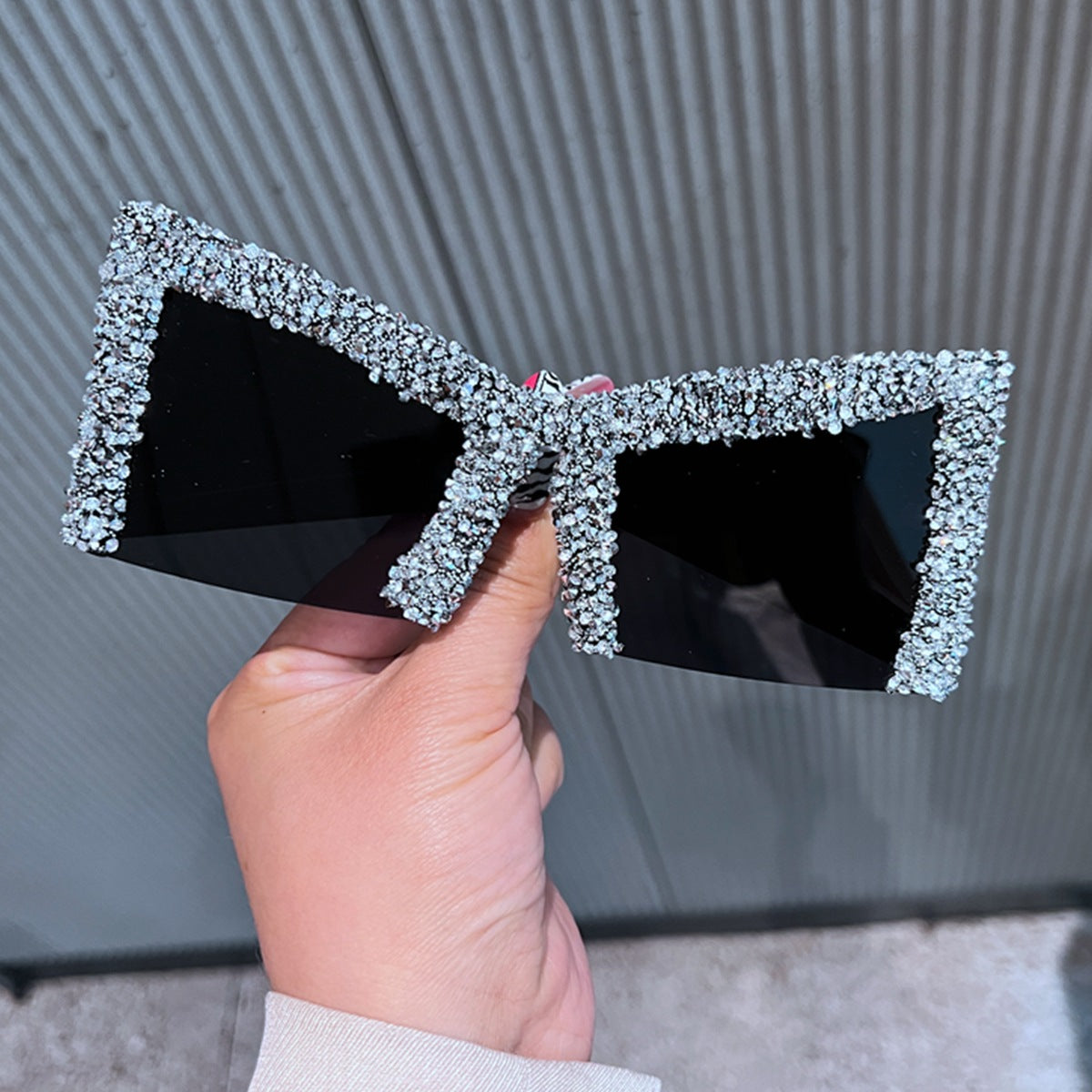 Damen Glamouröse Oversized-Sonnenbrille mit funkelndem Kristallrahmen Brehn